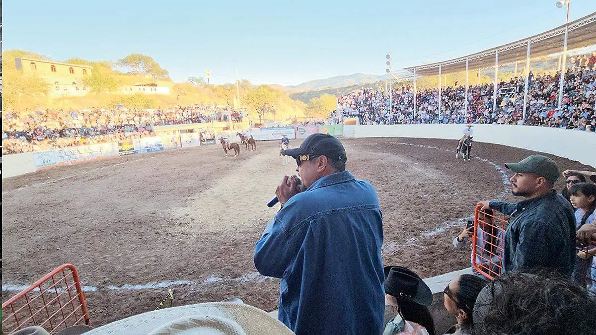 Pepe Aguilar en el lienzo charro de Juchipila, Zacatecas